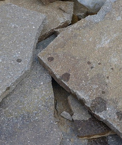 Porfyr 2-7 cm šedohnědá šlapák